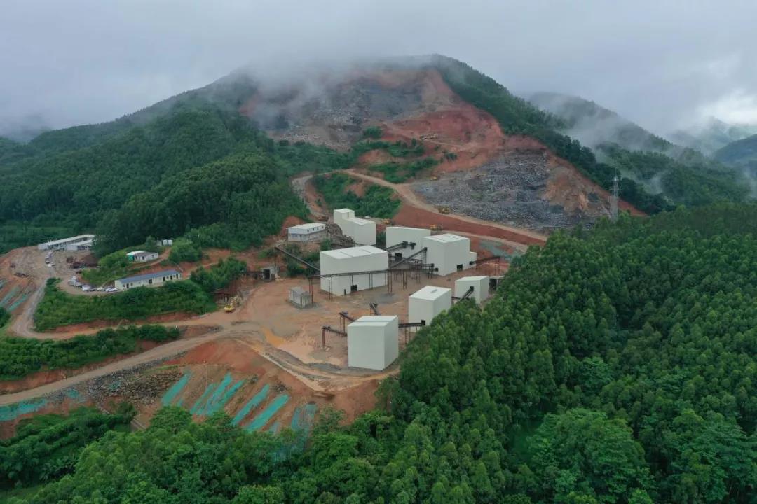 現(xiàn)場(chǎng)丨磊蒙集團(tuán)于海南打造大型砂石骨料生產(chǎn)項(xiàng)目